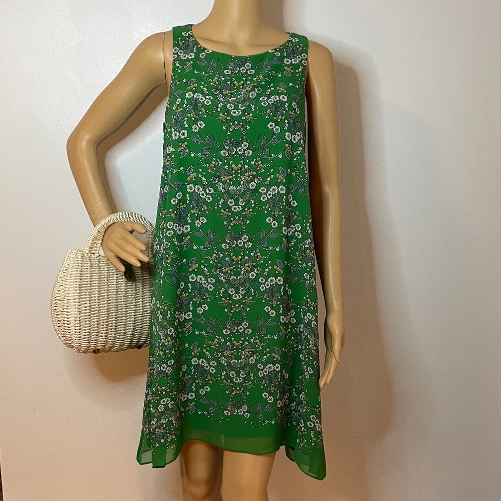 Kelly green sleeveless floral layered a line dress